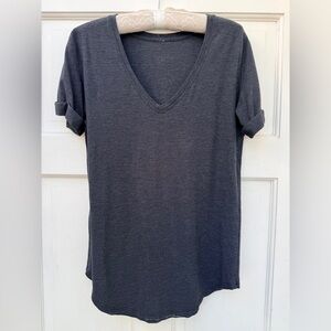 Lululemon v neck tee